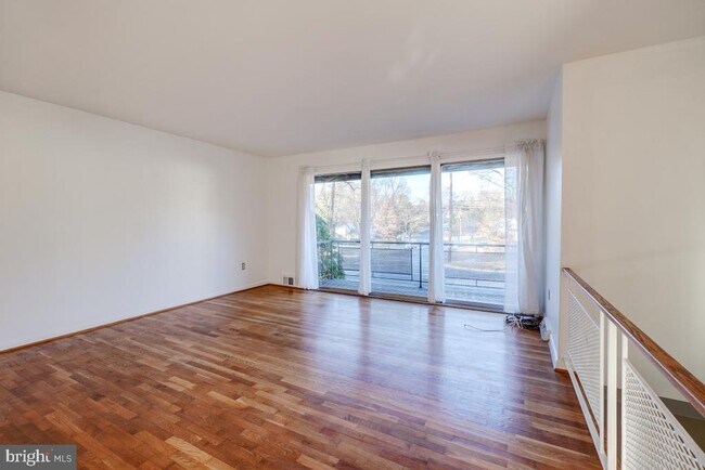 Building Photo - 13701 Arctic Ave