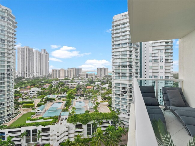 Building Photo - 250 Sunny Isles Blvd