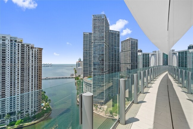 Building Photo - 300 Biscayne Blvd