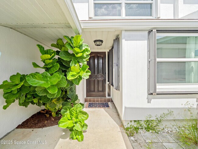 Building Photo - 290 Paradise Blvd