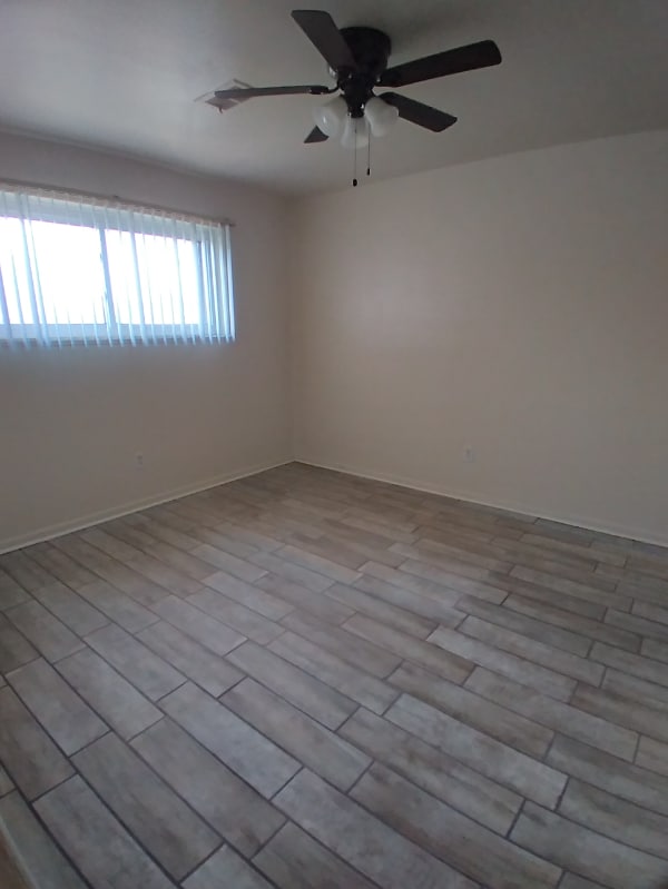 Building Photo - 3300 Kenmore Rd