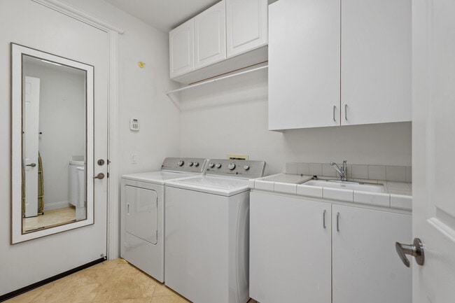 Building Photo - 50665 Spyglass Hill Dr