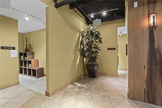 Building Photo - 401 16th St NW