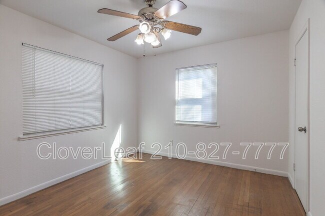 Building Photo - 206 Williamsburg Pl