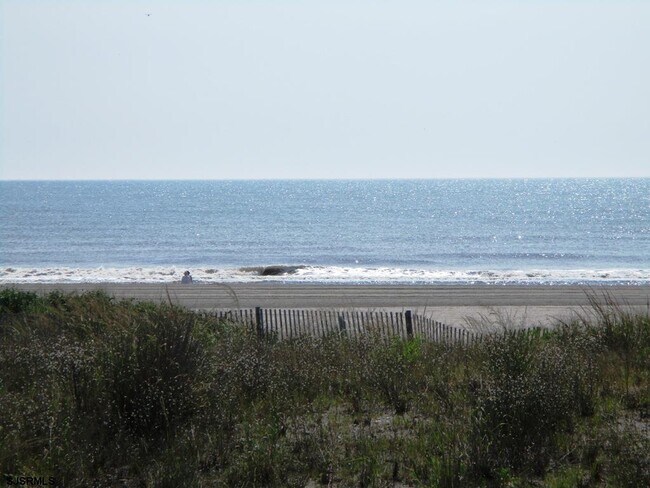 Building Photo - 3501 Boardwalk
