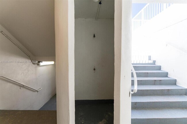 Building Photo - 5701 Collins Ave