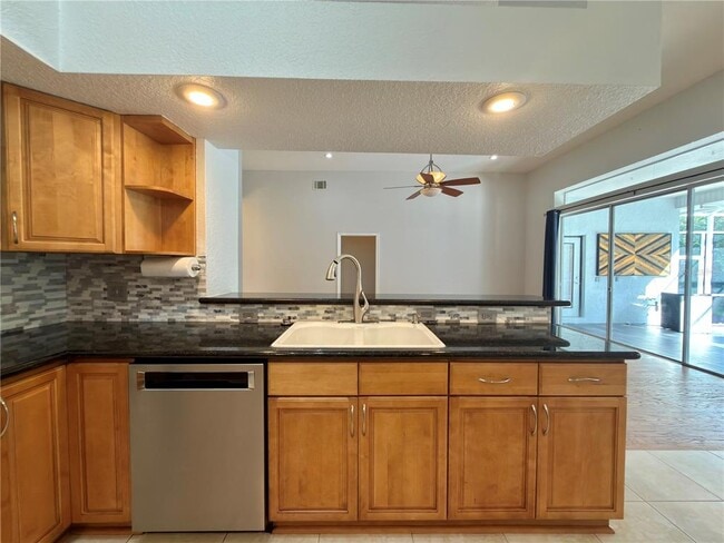 Building Photo - 10341 Cypress Isle Ct