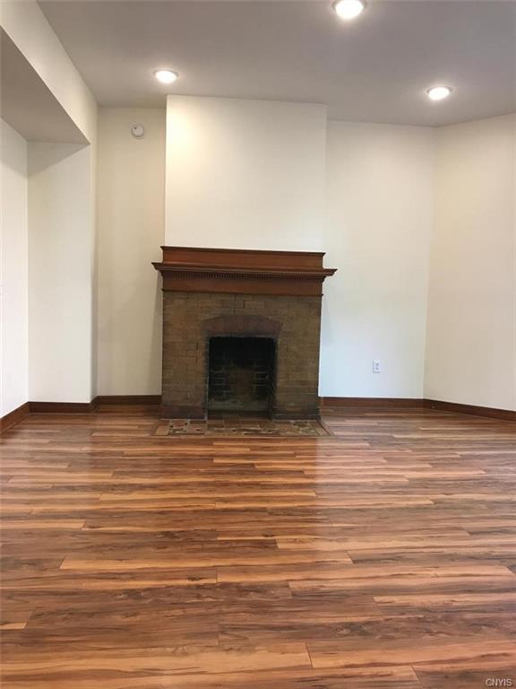 Building Photo - 312 Hawley Ave