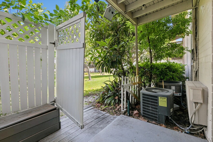 Building Photo - 1695 Lee Rd