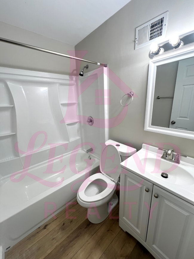 Building Photo - Updated 3-Bedroom Home with Garage & Spacious Yard