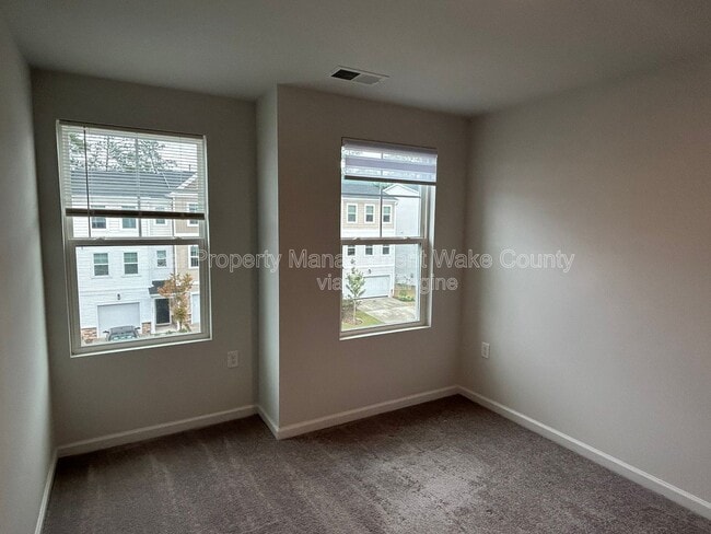 Building Photo - 1041 Shoreside Dr