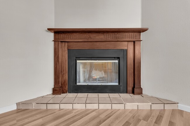 Building Photo - 1688 Bruin St