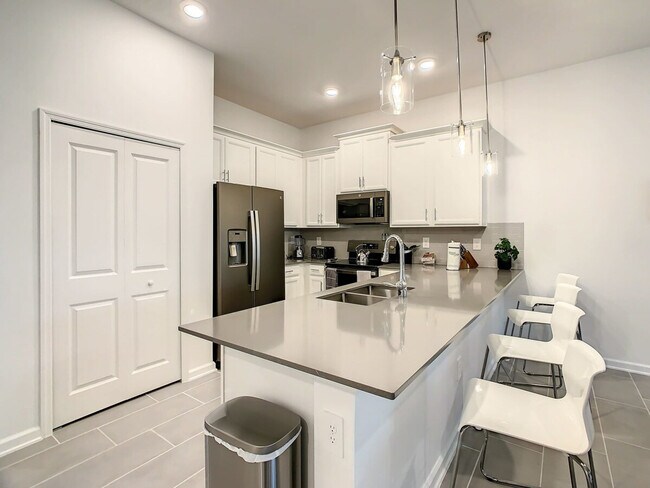 Building Photo - 8883 Cabot Cliffs Dr