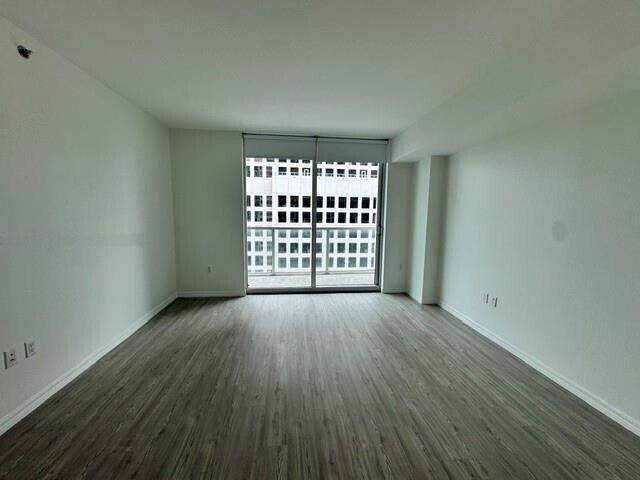 Building Photo - 500 Brickell Ave