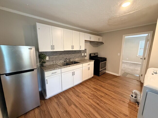 Building Photo - 10 Rockmart Dr NW