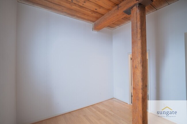 Building Photo - 2639 Boston St