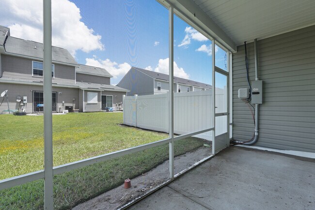 Building Photo - 10 Brown Thrasher Ct