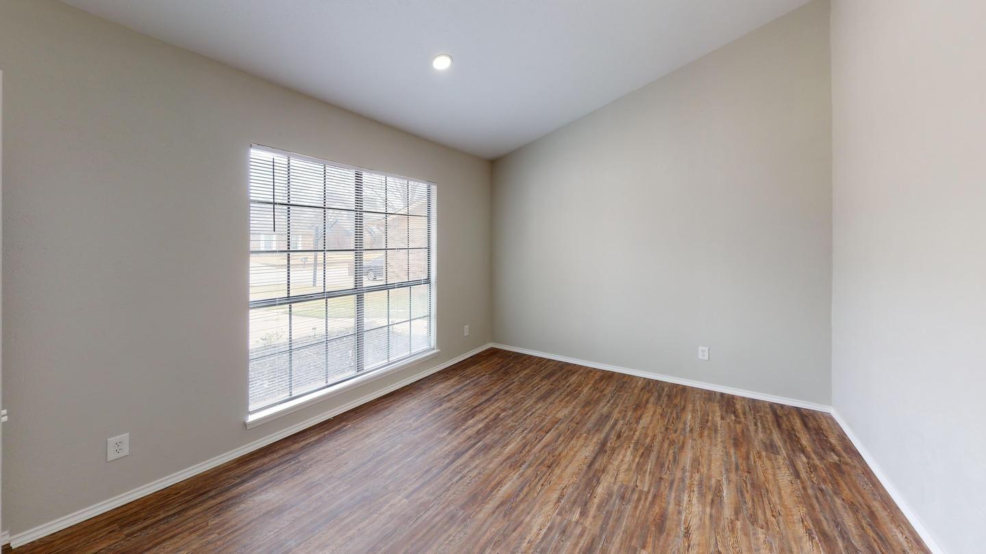 Building Photo - 5510 Heathercrest Dr