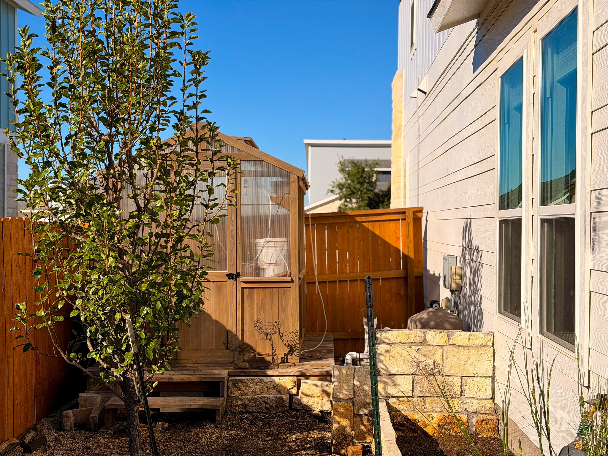 Building Photo - 11001 Charger Way