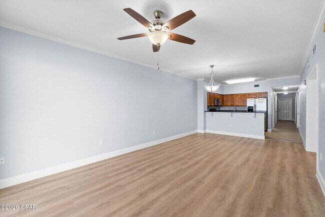 Building Photo - 2400 Grandiflora Blvd
