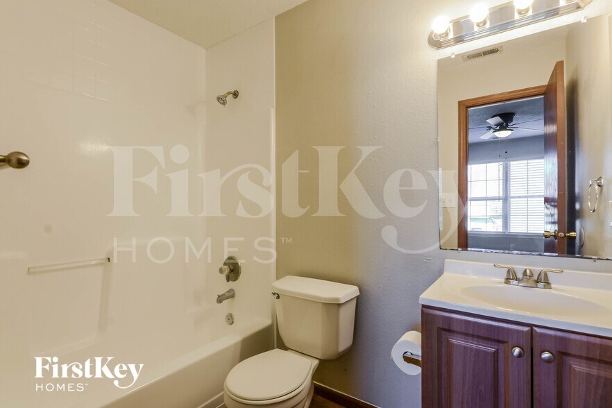 Building Photo - 5355 Milhouse Rd