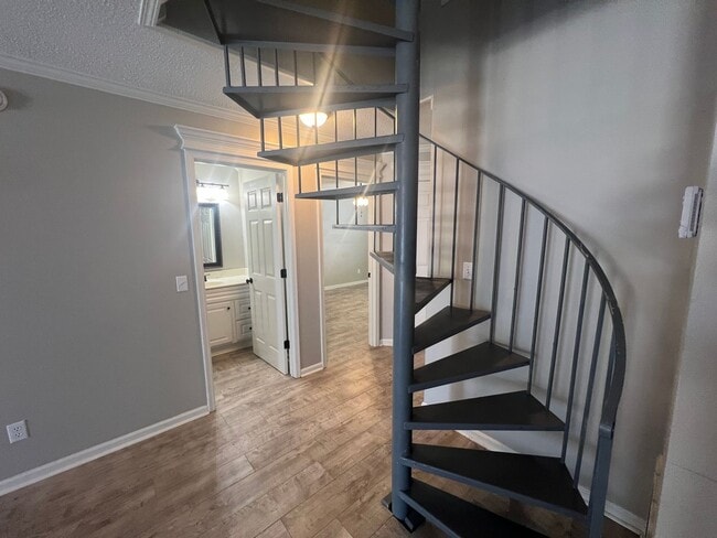 Building Photo - 2708 Swallow Ln