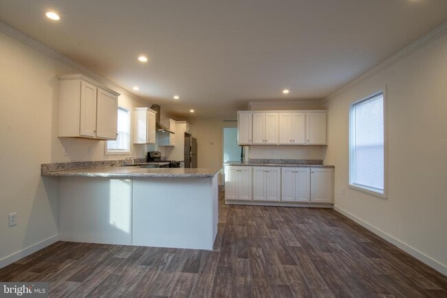 Building Photo - 19 Loxley Ln