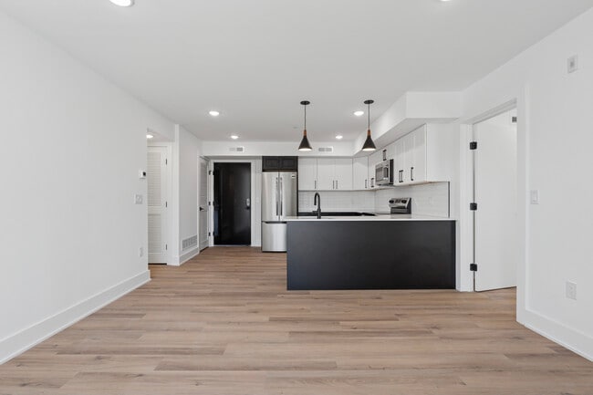 Building Photo - 3612-3614 Haverford Ave