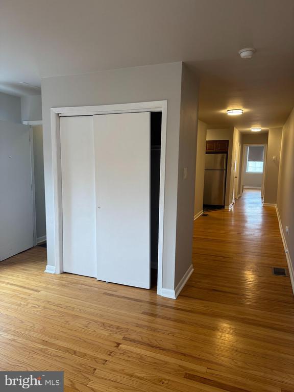 Building Photo - 525 N 32nd St