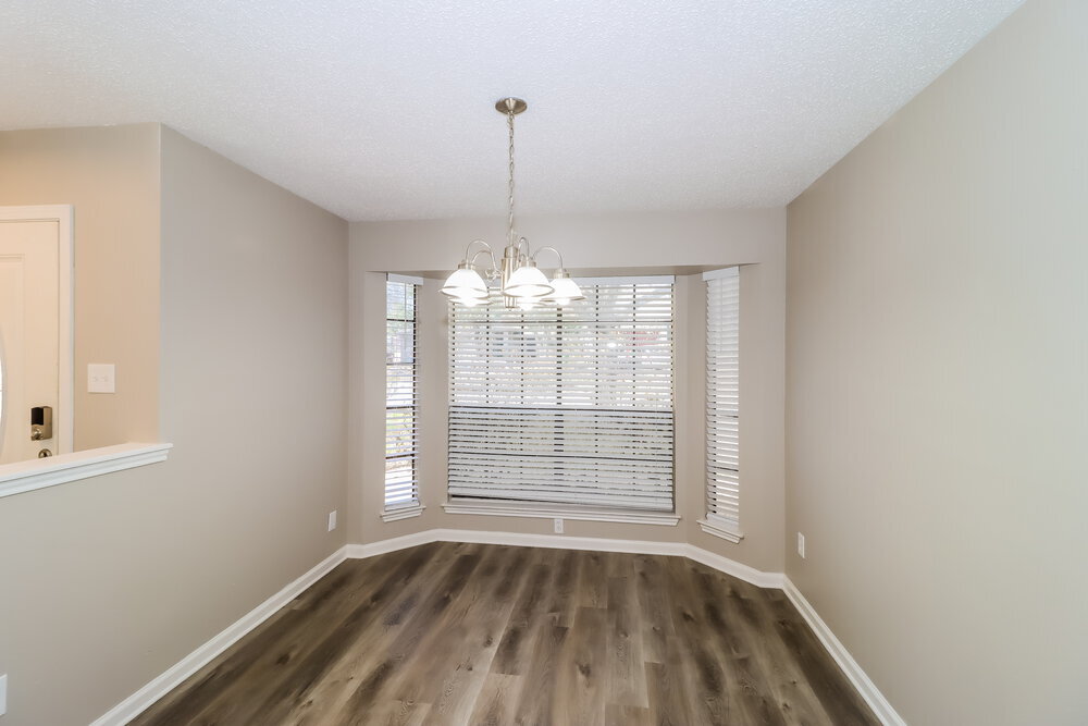Building Photo - 911 Saunders Dr