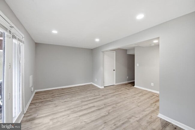 Building Photo - 40 Cobber Ln