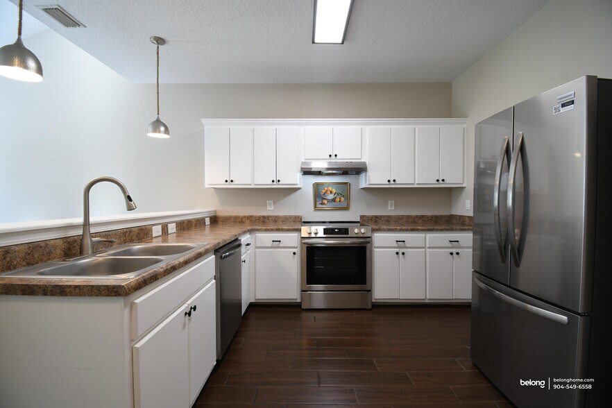 Building Photo - 87229 Lents Rd