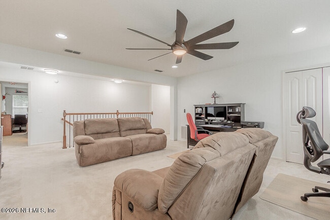 Building Photo - 16284 Hunters Hollow Trail