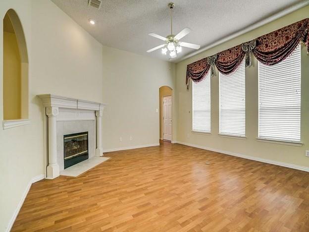 Building Photo - 3332 Spring Mountain Dr