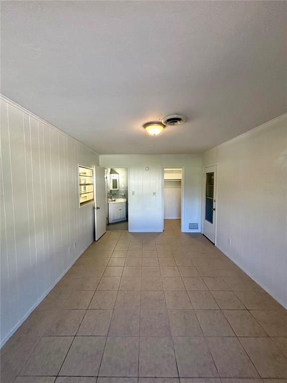 Building Photo - 729 SE 40th Ave