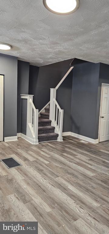 Building Photo - 1221 Poplar Grove St