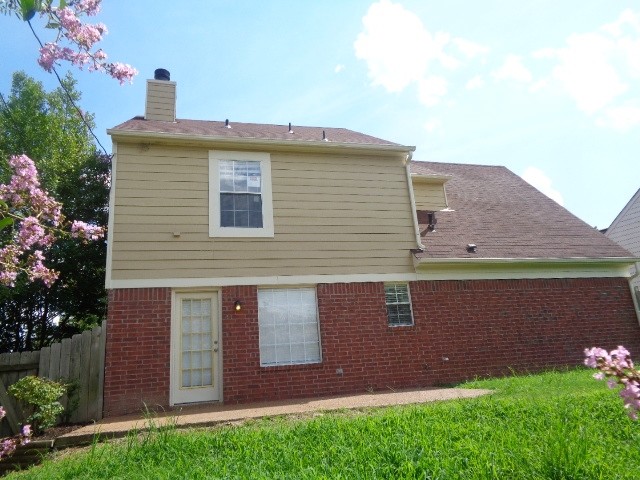 Building Photo - 8922 Lakeside Cv