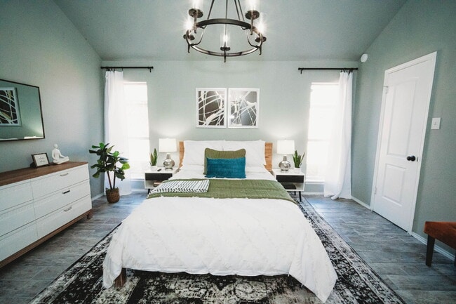 Building Photo - 2607 Rampart Loop