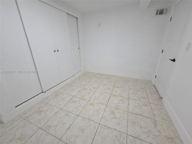Building Photo - 10500 SW 30th St