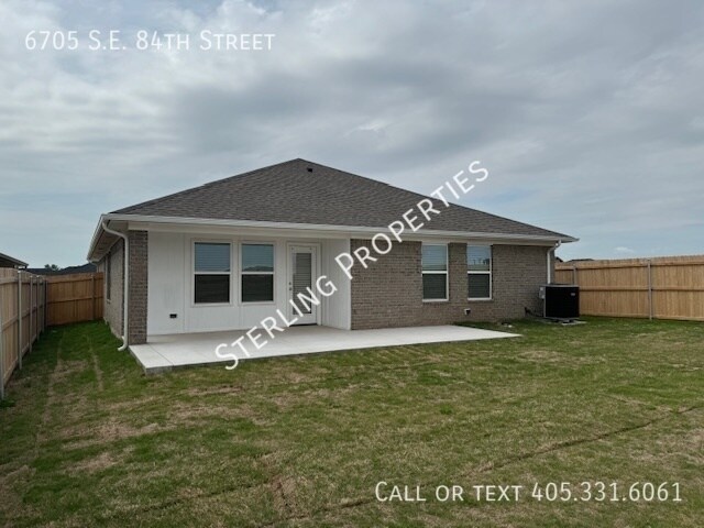 Building Photo - 6705 SE 84th St