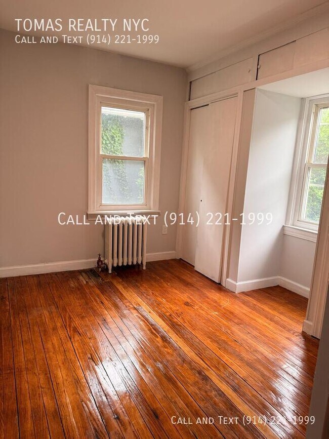 Building Photo - 67 Dobbs Ferry Rd