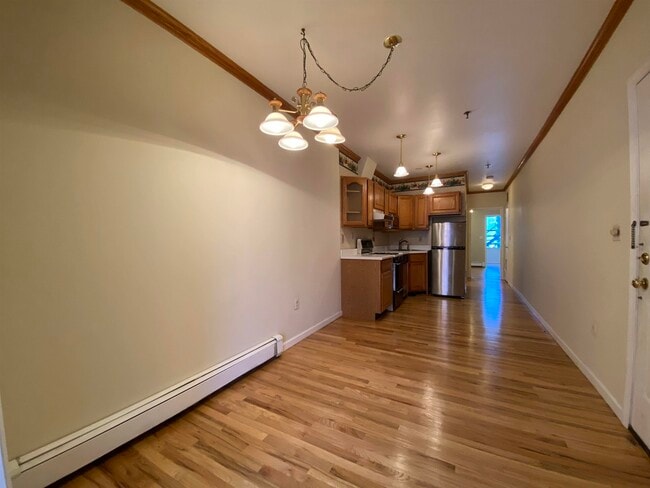 Building Photo - 218 Willow Ave