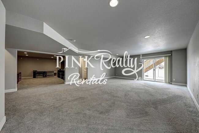 Building Photo - 1407 Grand Overlook St