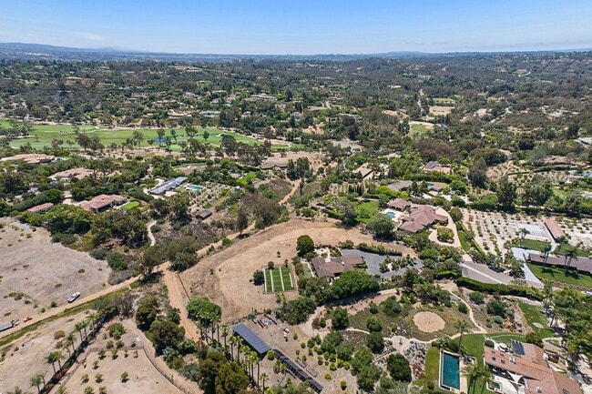 Building Photo - This Beautiful Hacienda Style Home combine...