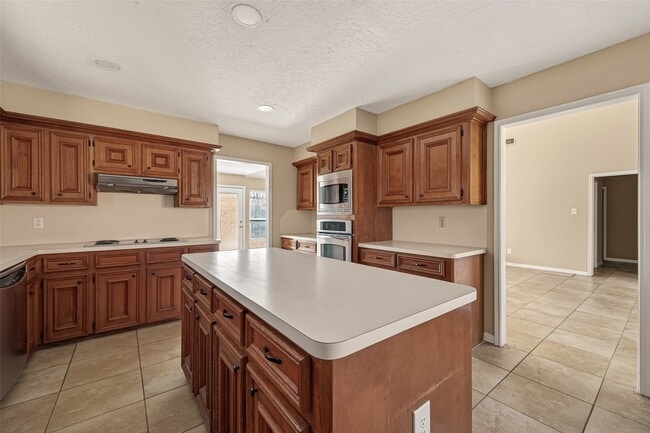 Building Photo - 14703 Stanbridge Dr