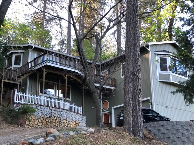 Primary Photo - Gorgeous Alta Sierra Views with extra room.