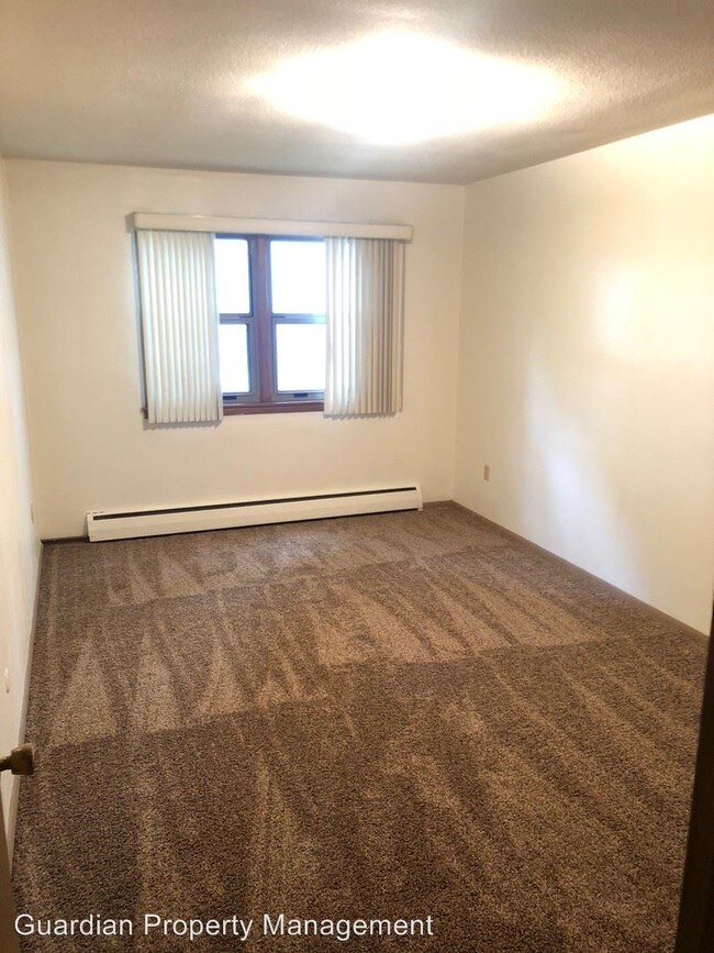 Building Photo - 1807 Stillwater Ave E