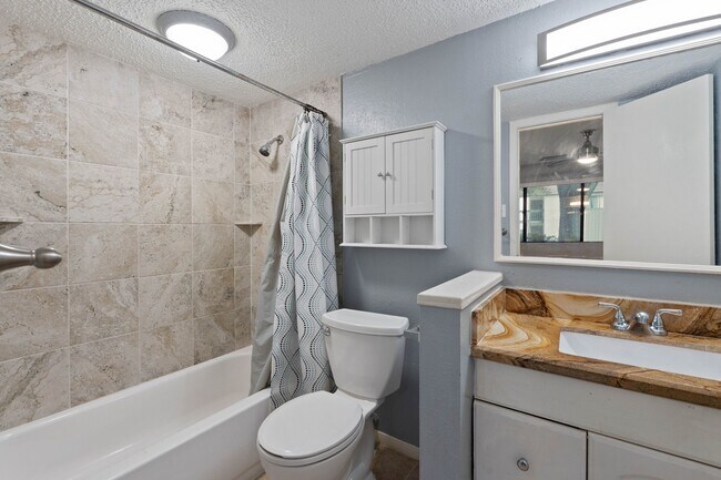 Building Photo - 12100 Melville Dr