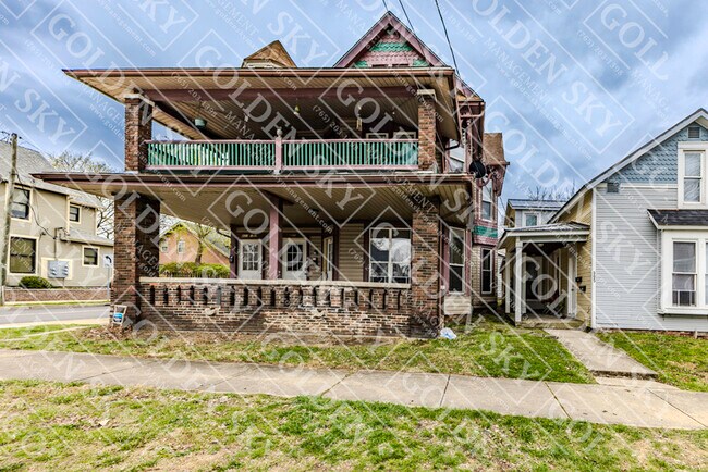 Building Photo - 803 W Main St