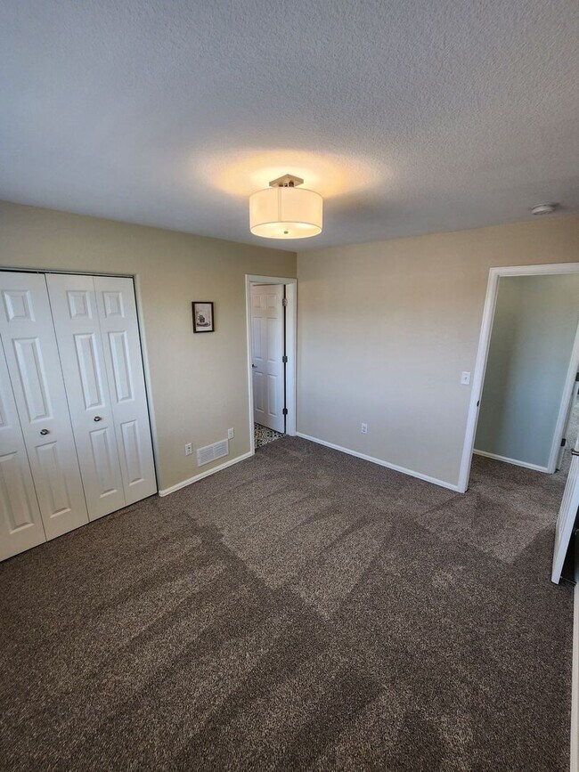 Building Photo - Beautiful 2-Story Home with Finished Basem...